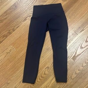 Lululemon Wunder Train 23 in Leggings